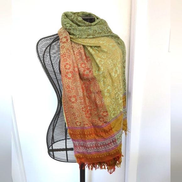 Color block colorful green yellow red floral pattern luxury rectangle scarf - Picture 3 of 3